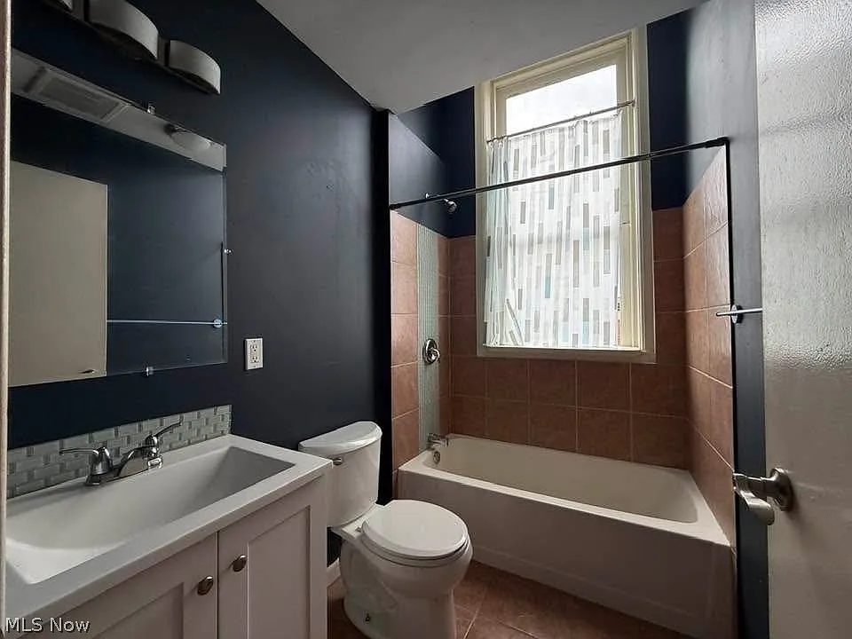 1 bed, 1.0 bath, 900 sqft, $1,100 — Photo 3