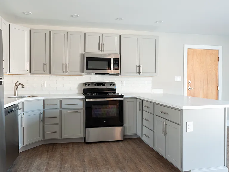 204 E Chester Pike — Photo 18