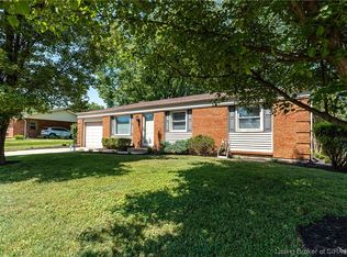 1017 Woodbourne Dr, New Albany, IN 47150