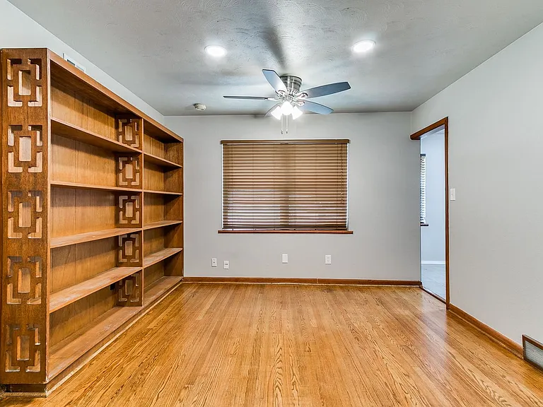 721 E Bouse Dr — Photo 17