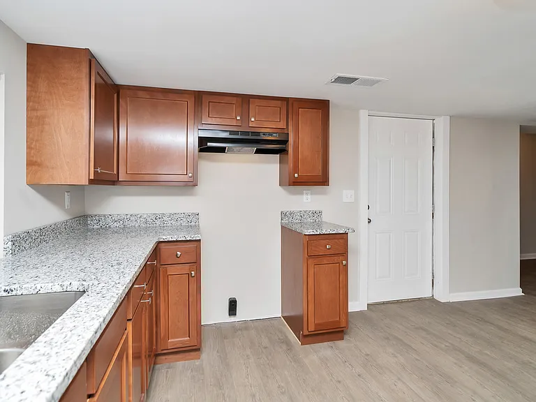 6016 New Castle Rd — Photo 11