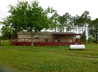 1740 1st St, Liverpool, TX 77577