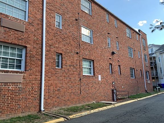 3rd image of 1610 W Abingdon Dr