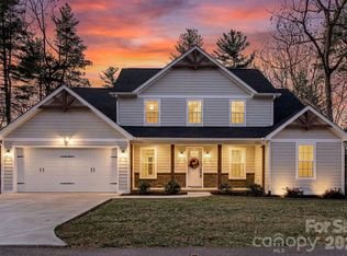 690 Settlers Trl, Mars Hill, NC 28753