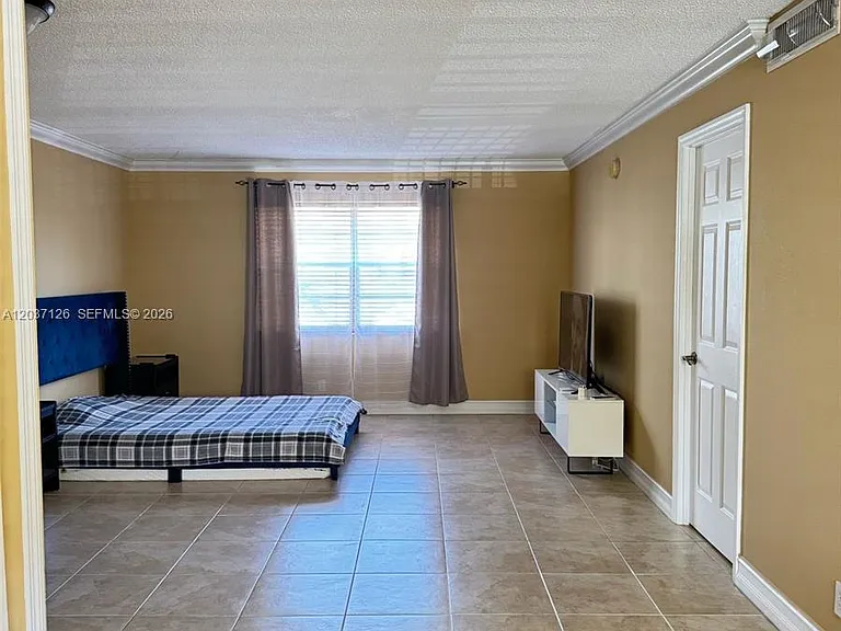 1300 Moffett St #214 — Photo 6