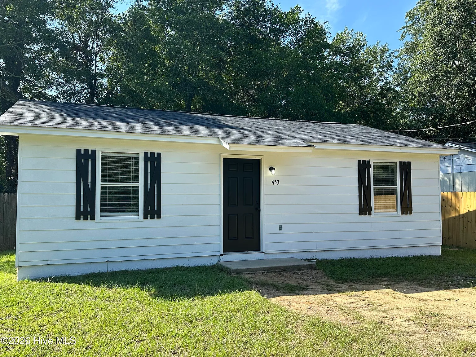 2 bed, 1.0 bath, $1,125 — Photo 1