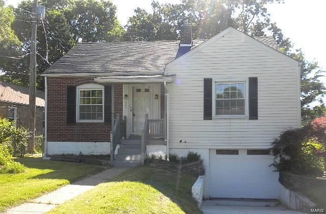 1st image of 2712 Wismer Ave