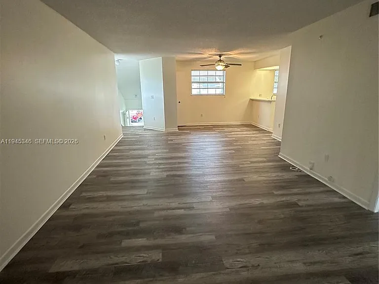 2526 SE 20th Pl #207-B — Photo 3