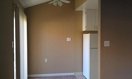 3rd image of 1312 G St APT 08