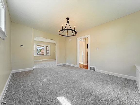 5th image of 17408 Elsienna Ave