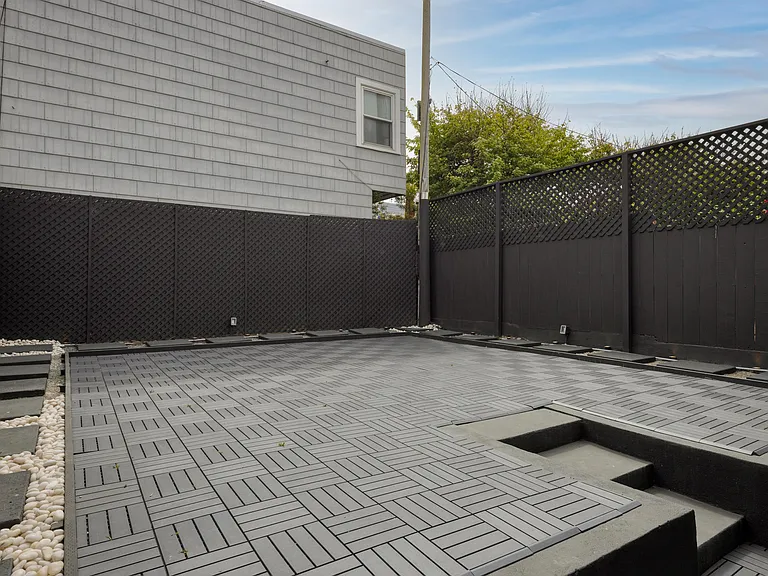 2806 36th Ave — Photo 34