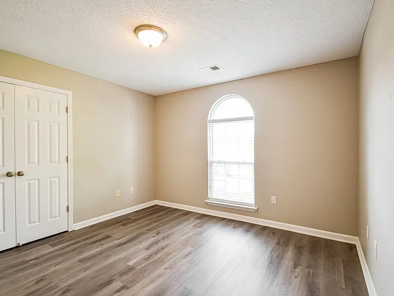 8153 Green Valley Cv — Photo 14