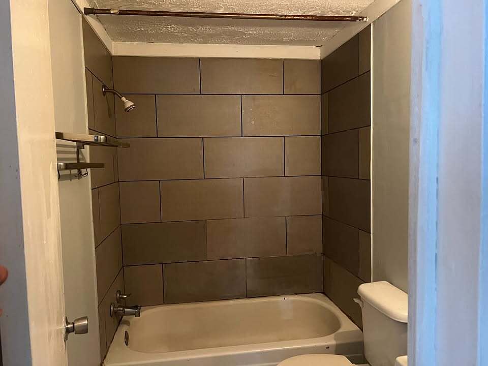 2nd image of 1302 Southern Ave APT 2