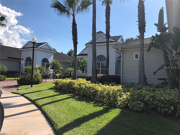 3rd image of 430 Southern Pecan Cir Unit 208