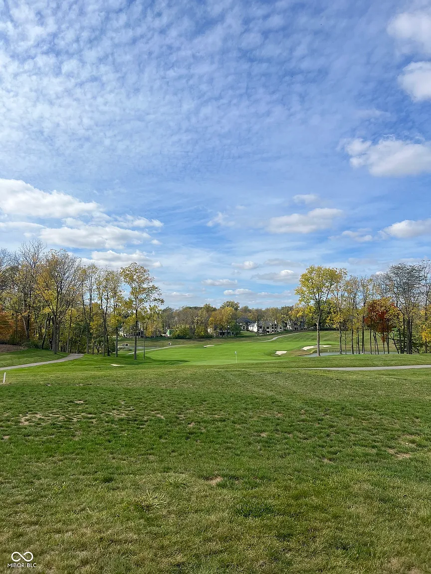 1410 Forest Hills Dr photo 1