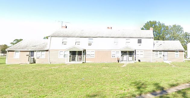 1st image of 908 S Central Dr