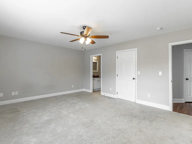 1109 Maple Tree Ln #1109 — Photo 19