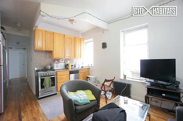 Rented by Citi Habitats | media 64