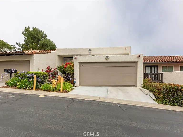 50 Cottonwood Cir — Photo 1
