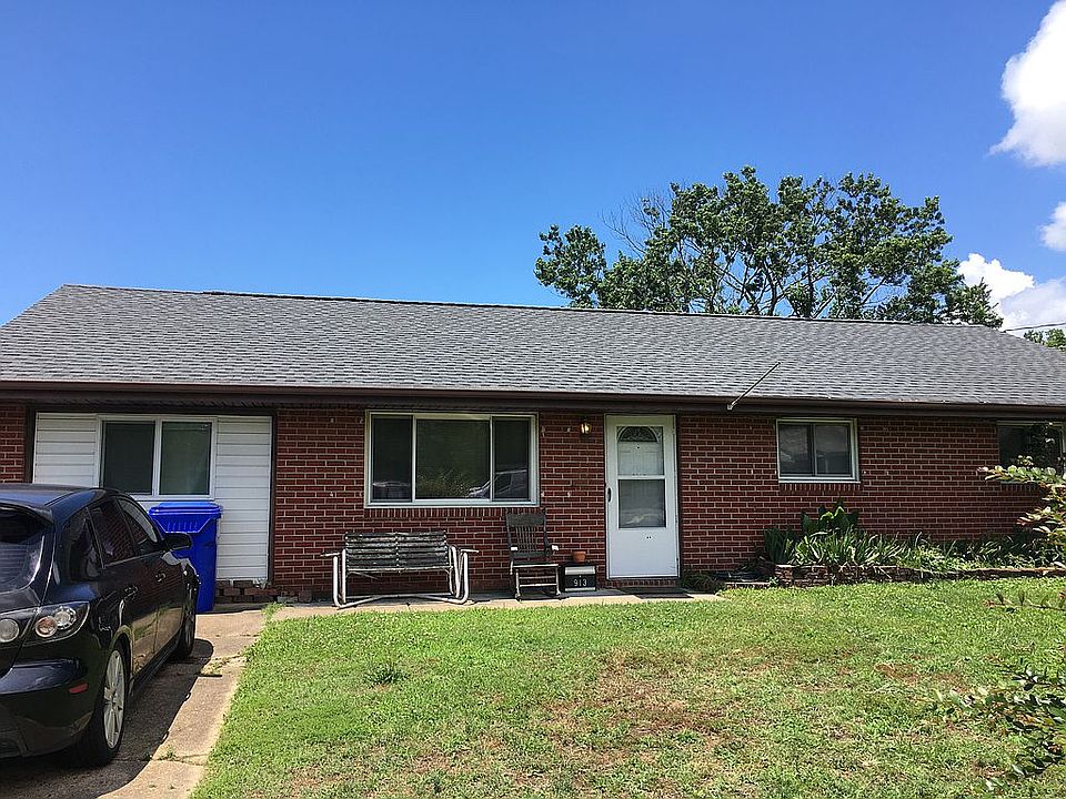 1st image of 913 Sumter Dr