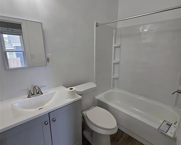 431 Boyne Ave #A — Photo 2