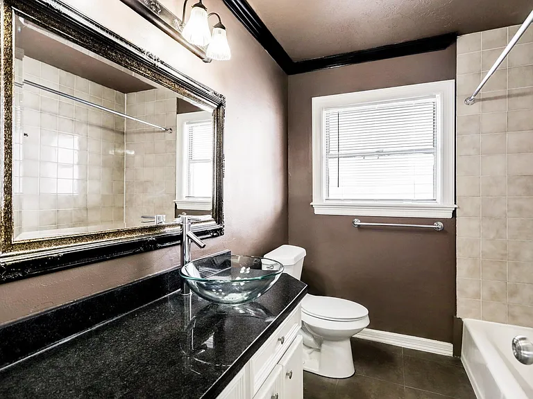 731 Columbia St #3 — Photo 5