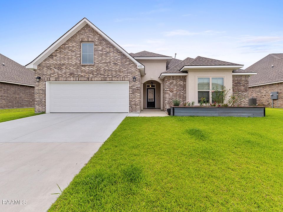1st image of 410 Aubergine Ln
