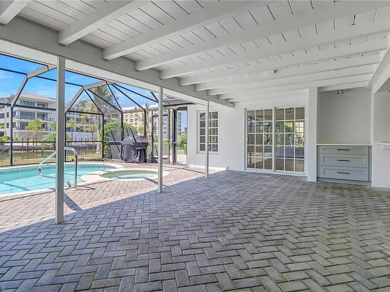 1823 Hurricane Harbor Ln — Photo 25