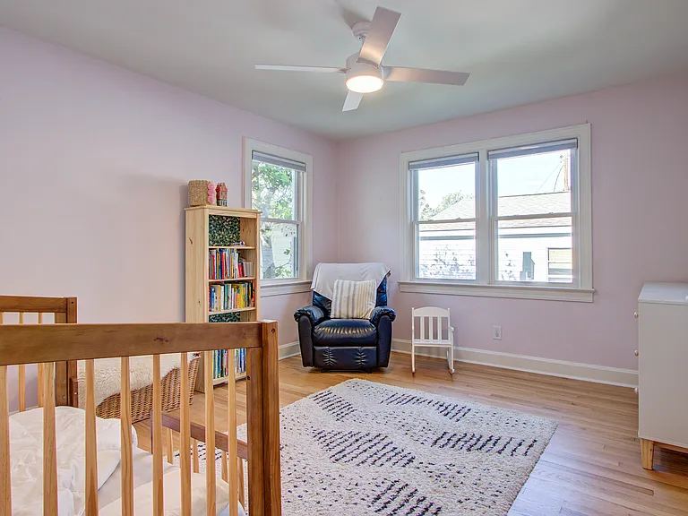 4881 Victoria Ave — Photo 17