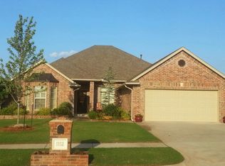 1112 Kelsi Dr, Moore, OK 73160