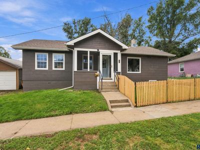 815 W 2nd St, Sioux Falls, SD, 57104