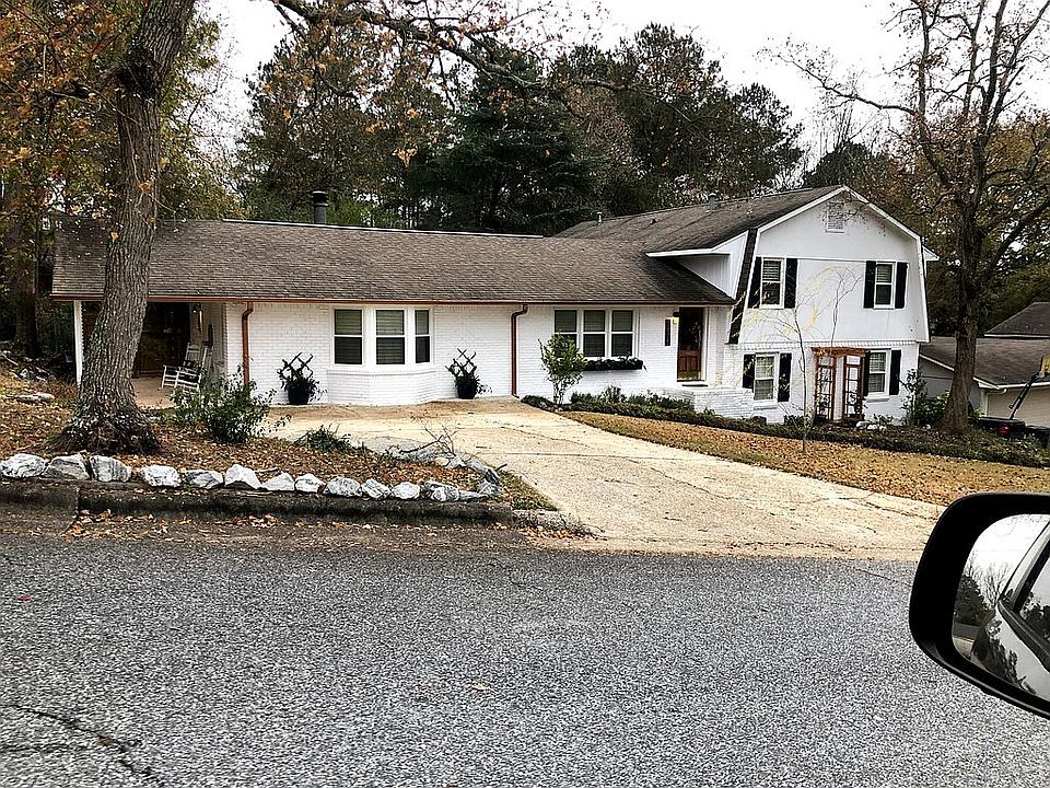 2nd image of 3614 Kelly Ct
