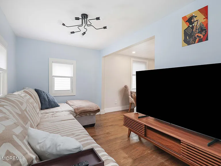 17 Clinton St — Photo 17