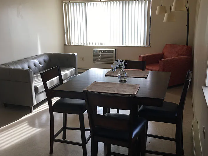 Riverwalk Apartments and Homes — Photo 2