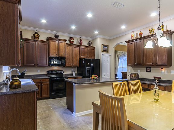 3rd image of 538 Candlebark Dr