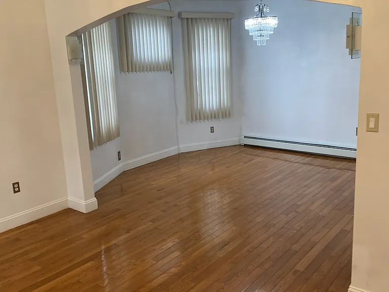 281-283 Buffalo Ave #1 — Photo 4