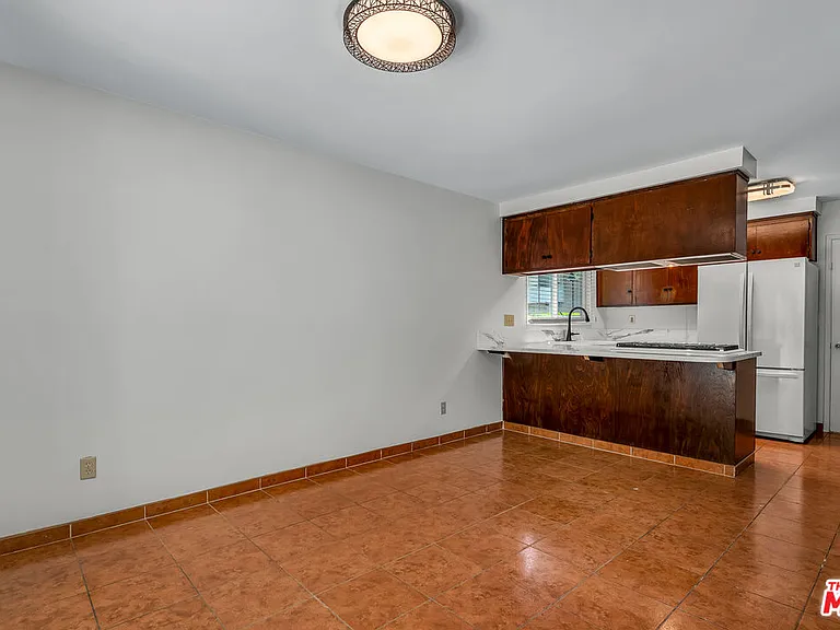 4076 Tropico Way — Photo 36