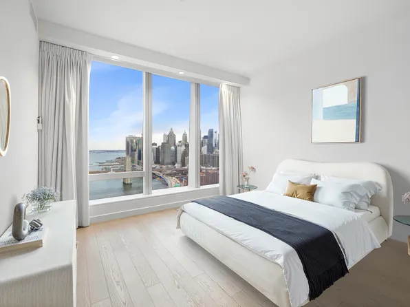 1 Manhattan Square image 12 of 33