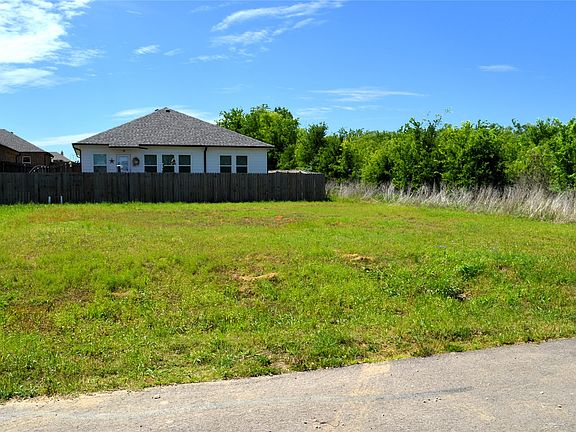 2nd image of 311 Rike Rd