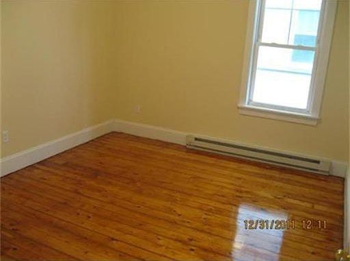 2nd image of 174 Pine St APT 1R