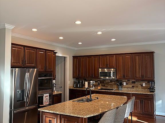 4th image of 143 Ramsey Ct