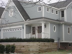 3rd image of 520 E Huron St