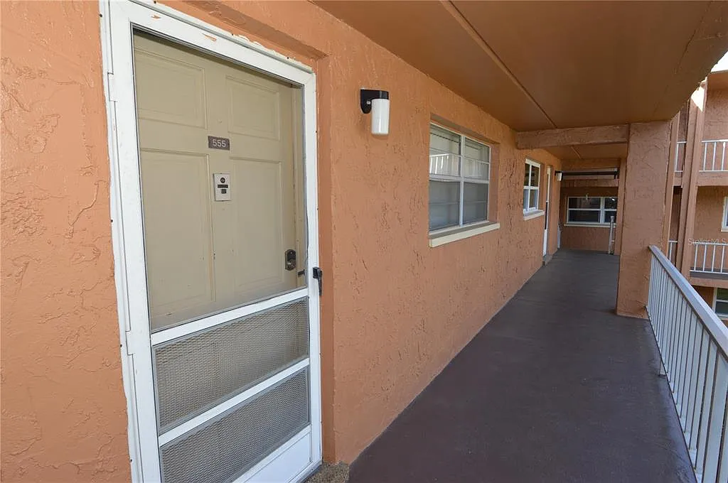 1 bed, 1.0 bath, 747 sqft, $1,850 — Photo 4