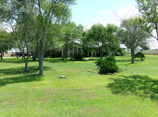 173 Falksen Rd, Port Lavaca, TX 77979
