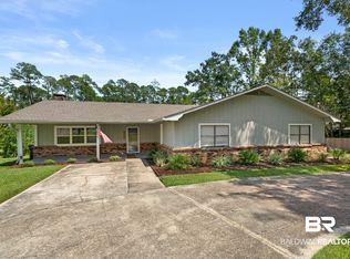 10088 Coleman Ln, Elberta, AL 36530