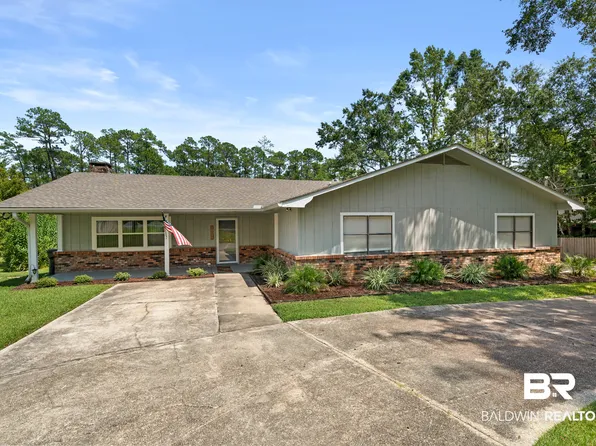 10088 Coleman Ln, Elberta, AL 36530