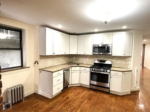 2nd image of 88 1st Pl APT 1