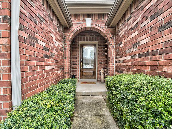 3rd image of 25019 Cooper Cir
