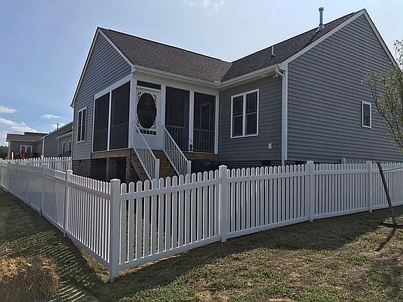 3rd image of 6411 Garden Acre Ct