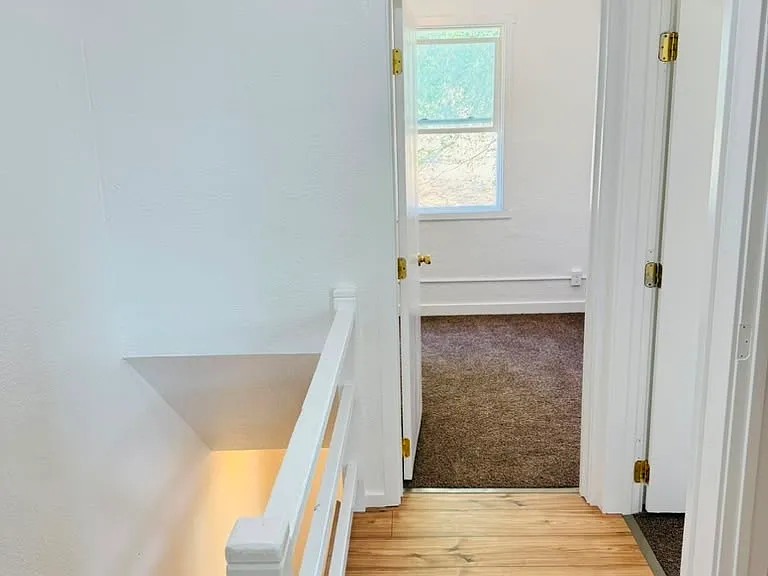 1411 NW Despain Ave — Photo 5